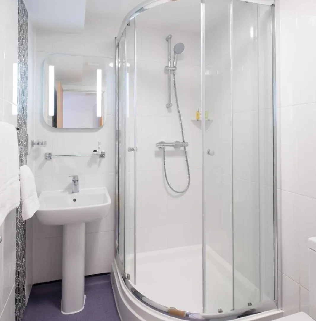 Signature Hotel London Ilford 3*,